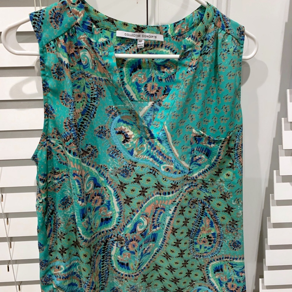 Stitch Fix | Blue-green paisley sleeveless blouse